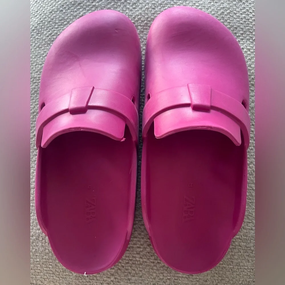 Zara Kids Fuchsia Slippers